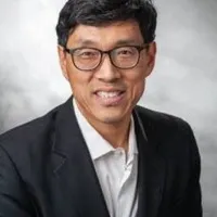 Dr. John Oh, civil surgeon in Buffalo Grove, IL
