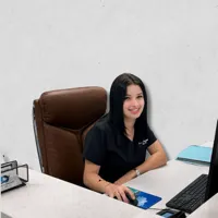 Exterior of ARLES PERDOMO M.D. PA, immigration medical exam clinic in Hialeah, Florida