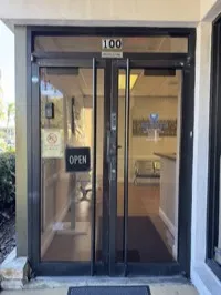 Exterior of Alma Clinical Research, immigration medical exam clinic in Miami, Florida