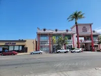 Exterior of S &amp; L Medical Group, immigration medical exam clinic in San Diego, California